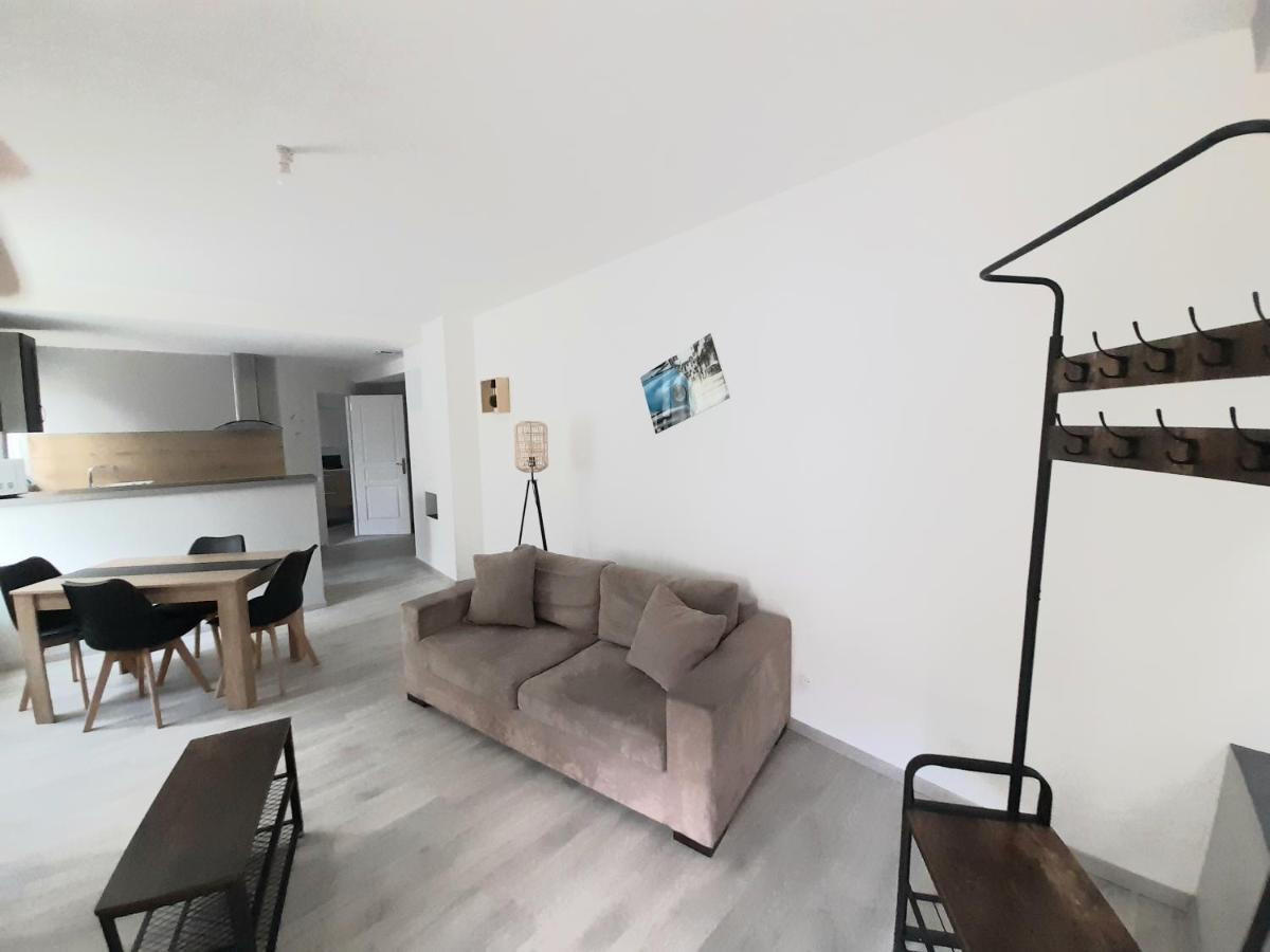 Le Travers Apartment Joigny Exterior foto