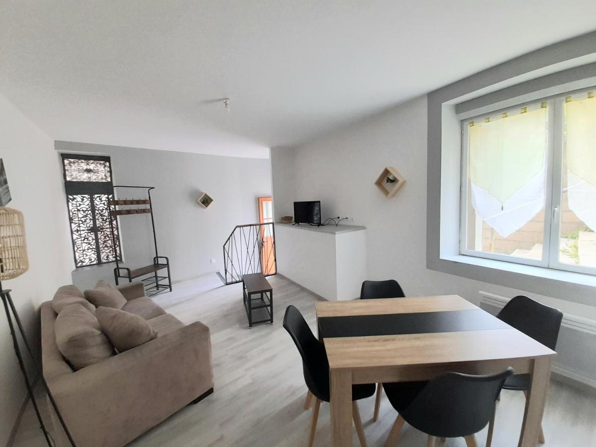 Le Travers Apartment Joigny Exterior foto